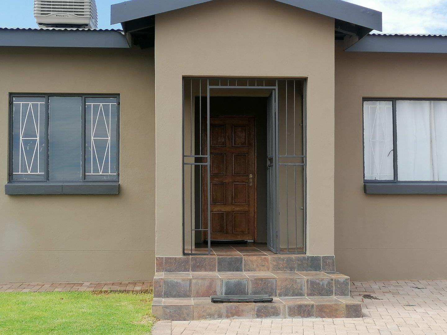 4 Bedroom Property for Sale in Keidebees Northern Cape